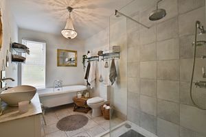 Photo 11- click for photo gallery